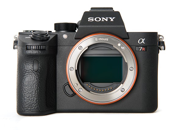 Sony A7R iii Paras järjestelmäkamera videokuvaukseen